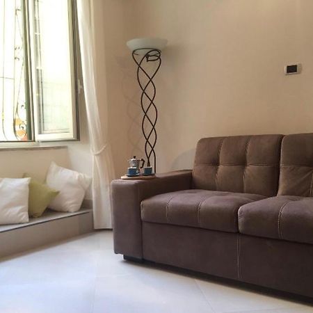 Appartamento Santi Apostoli House Napoli Esterno foto