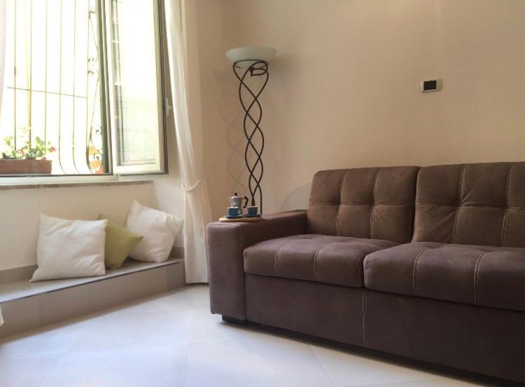 Appartamento Santi Apostoli House Napoli Esterno foto
