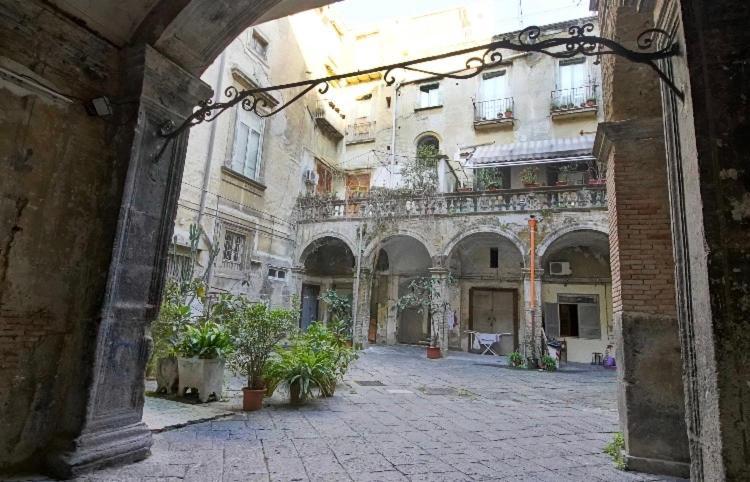 Appartamento Santi Apostoli House Napoli Esterno foto
