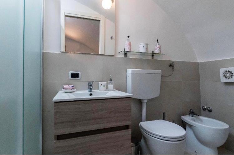 Appartamento Santi Apostoli House Napoli Esterno foto